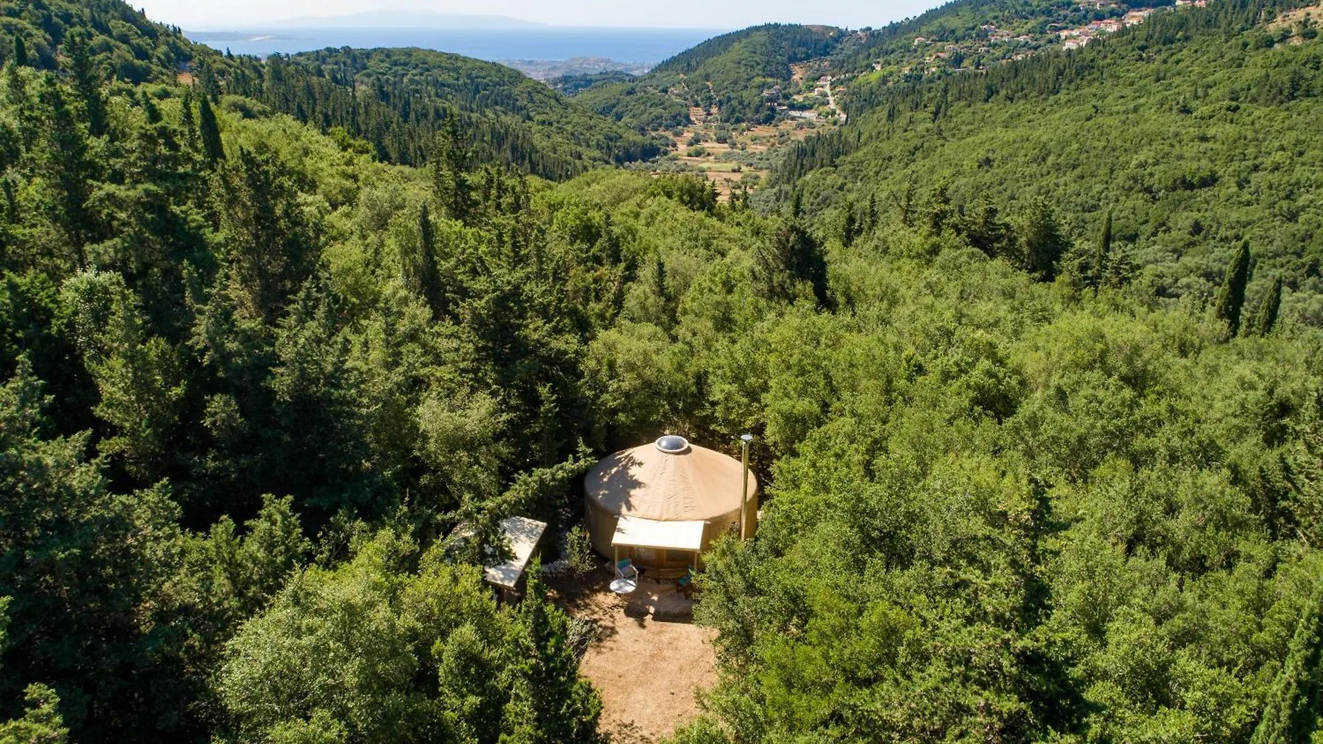 Forest Yurt Lixouri Luxusní stan